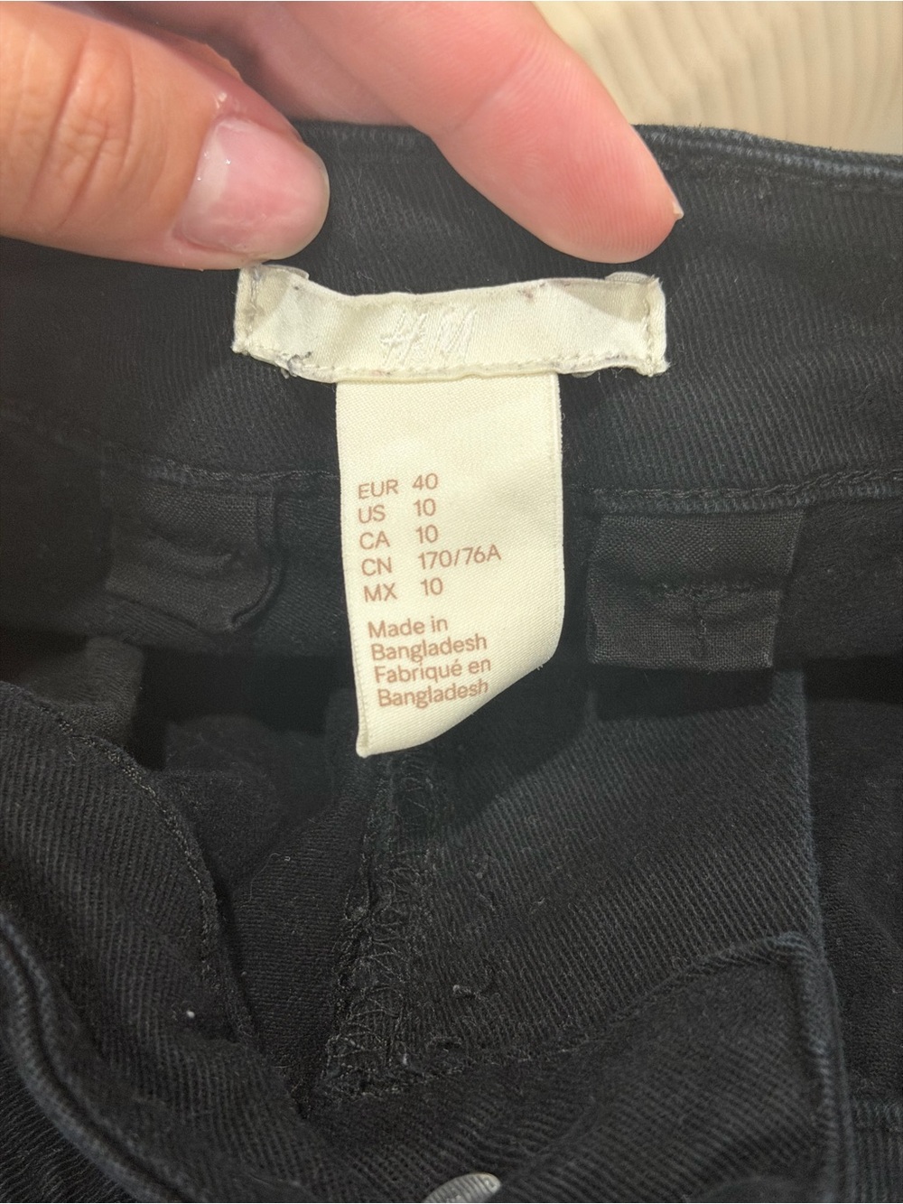 H&M Black Cuffed Denim Shorts - Picture 3 of 3